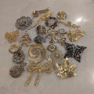 Multicolor Brooches Set Of 22